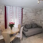Romic Apartman *