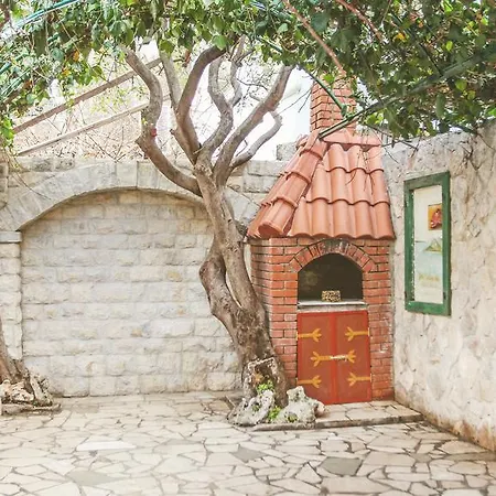 Romic Apartment Omis