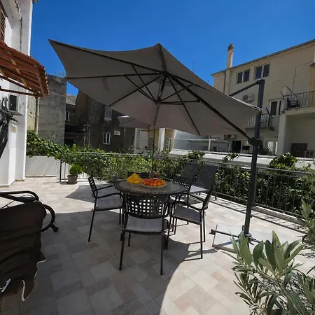 Romic Apartment