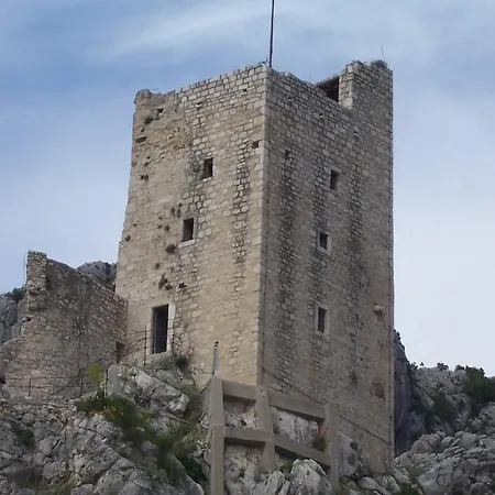 Romic * Omis