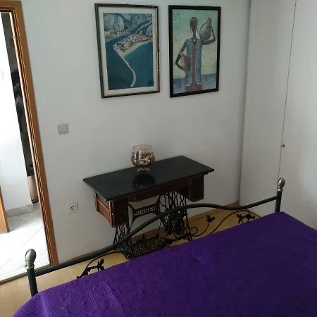 Romic Omis